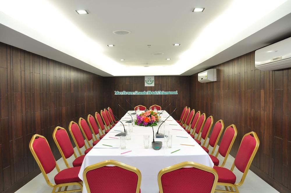 Mayflower Grande Hotel Chiang Mai Dış mekan fotoğraf