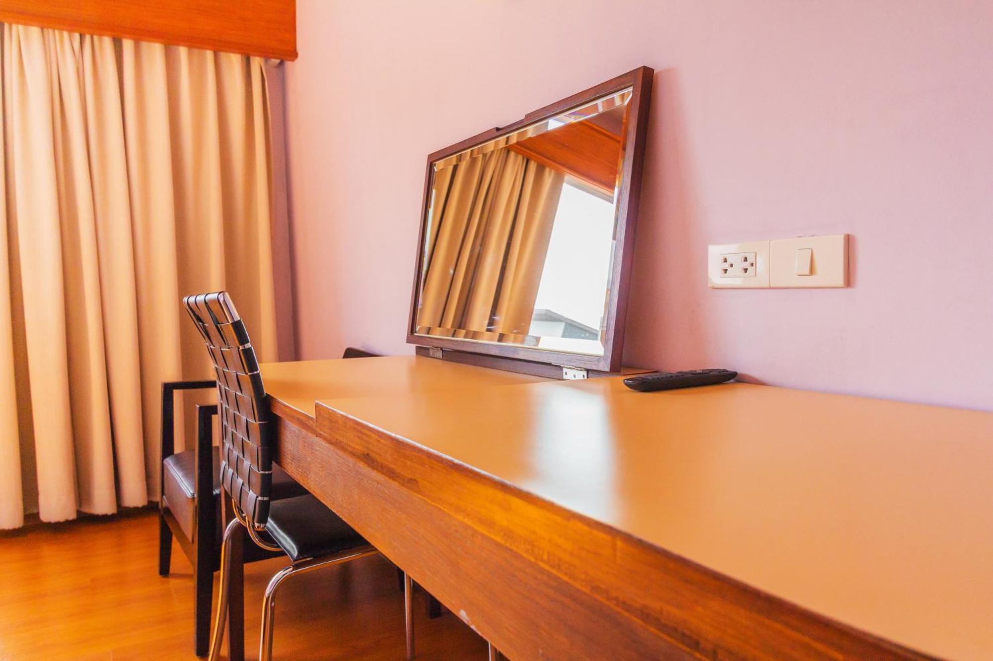 Mayflower Grande Hotel Chiang Mai Dış mekan fotoğraf