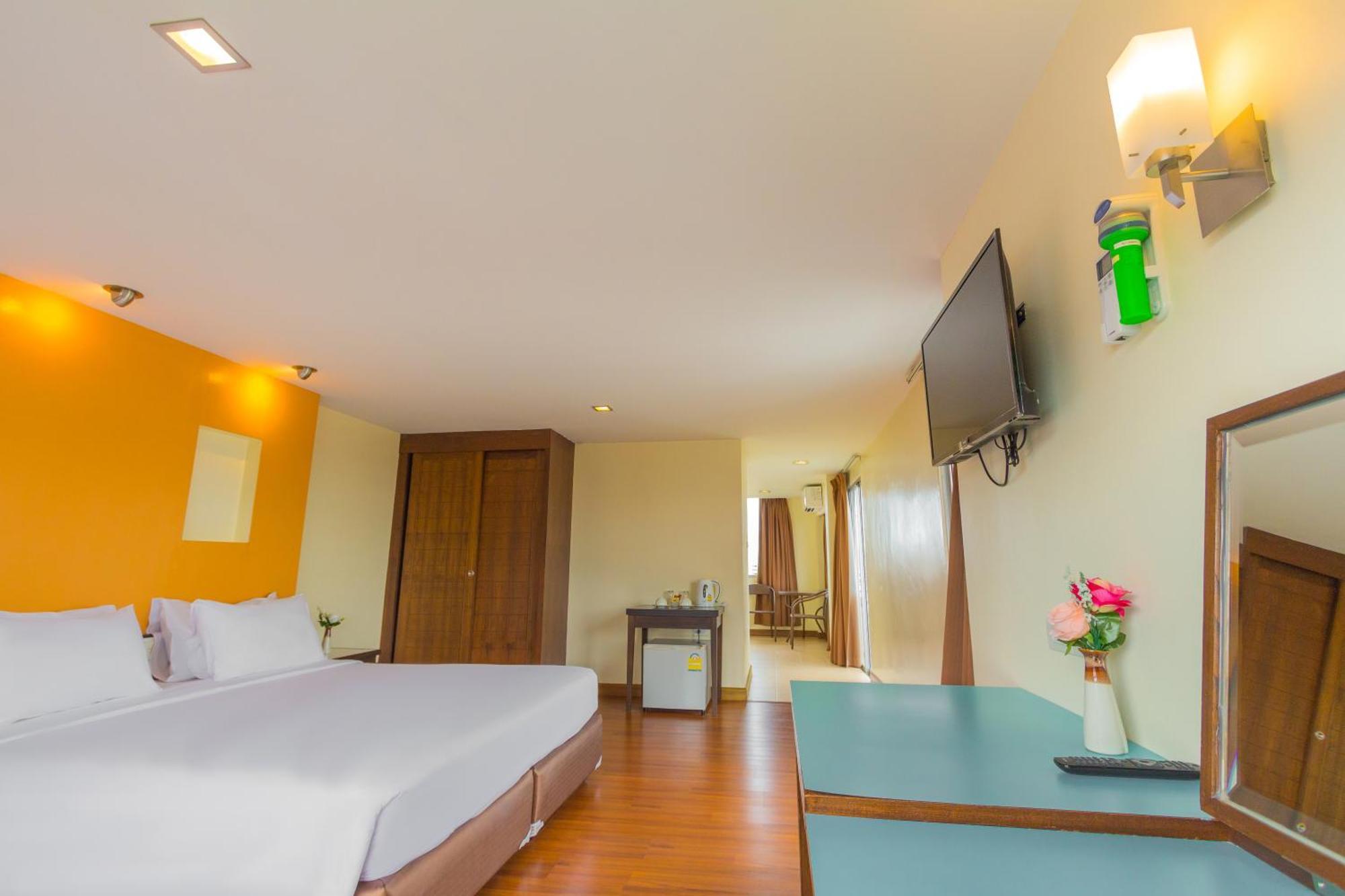 Mayflower Grande Hotel Chiang Mai Dış mekan fotoğraf