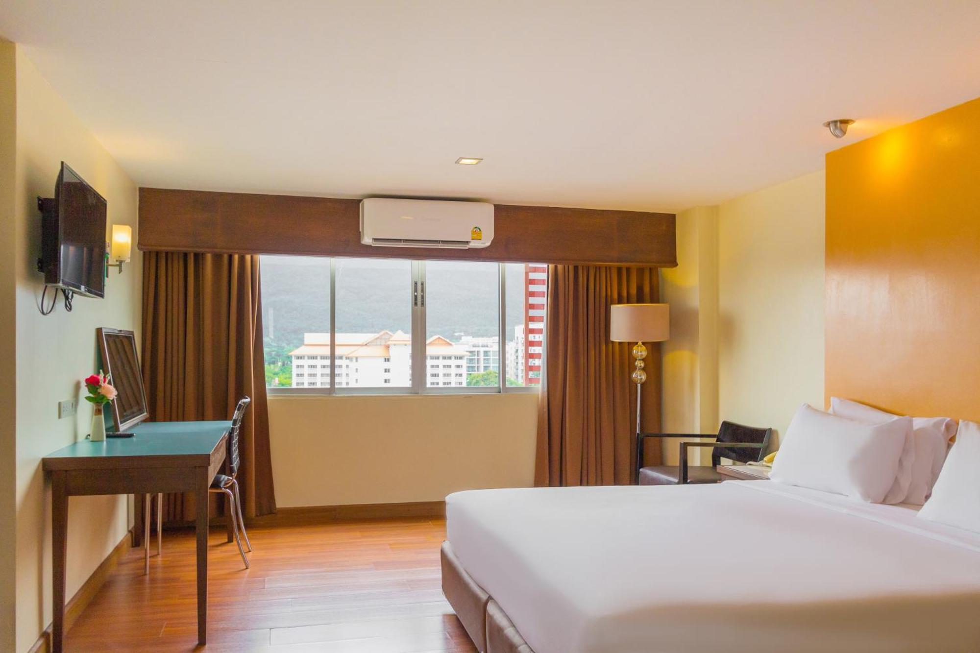 Mayflower Grande Hotel Chiang Mai Dış mekan fotoğraf