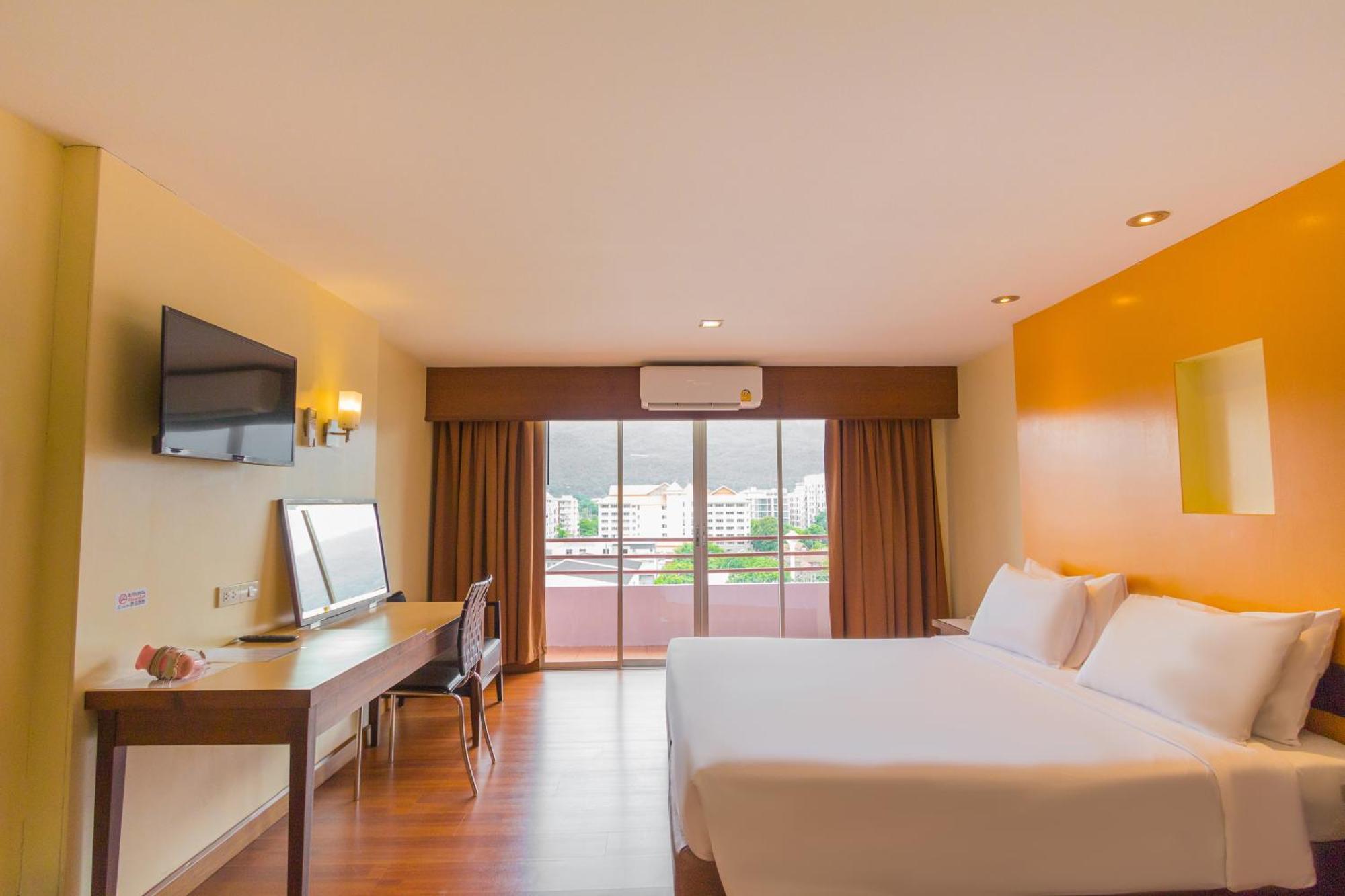 Mayflower Grande Hotel Chiang Mai Dış mekan fotoğraf