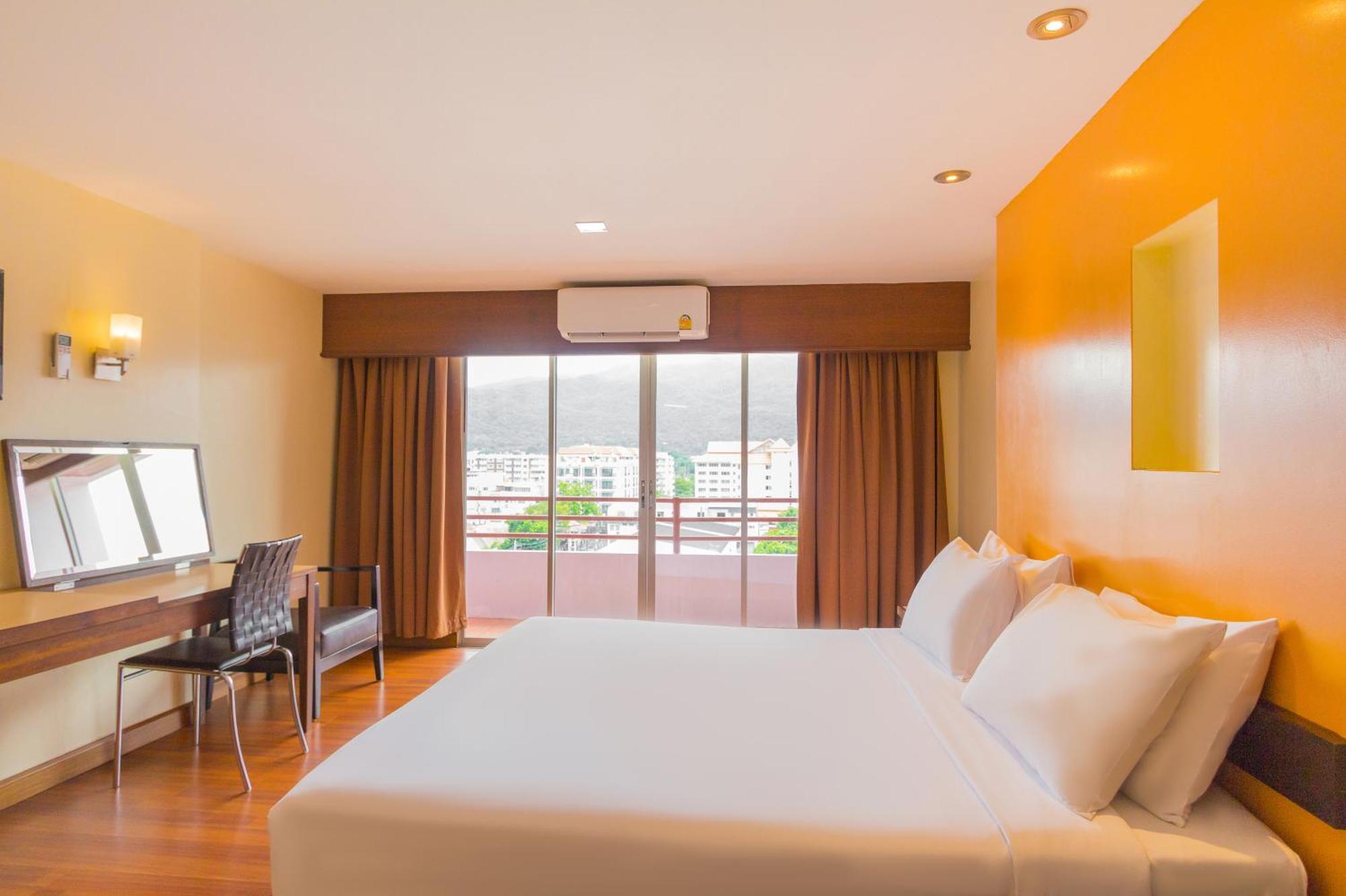 Mayflower Grande Hotel Chiang Mai Dış mekan fotoğraf